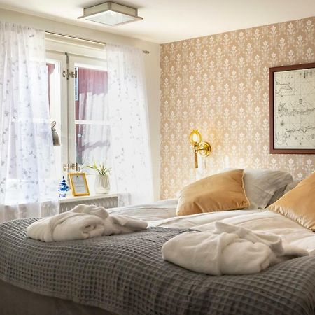 Fregatten Bed & Breakfast Karlskrona Exterior foto